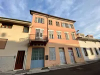 Недвижимость Двухкомнатная квартира в центре: 2