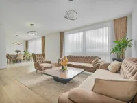 Недвижимость House 7 bedrooms for sale in Gruemmelscheid: 7
