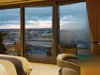 Недвижимость —: 15