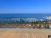 Недвижимость Четырёхкомнатная квартира в Изоле: 3