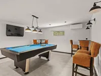 Недвижимость Семейный дом 313 м², Запад: 13