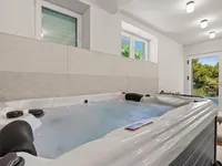 Недвижимость Семейный дом 313 м², Запад: 15