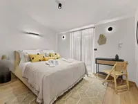Недвижимость Семейный дом 313 м², Запад: 19