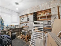 Недвижимость Yates House, Roberta Street: 14