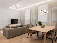 Недвижимость Трехкомнатная квартира в Центре: 1