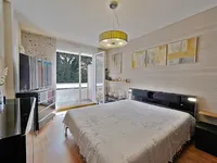 Недвижимость Apartment 5 rooms: 8