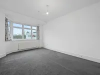 Недвижимость Gloucester Close, London, 8: 7