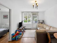 Недвижимость Dickens Estate: 10