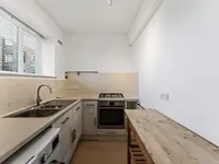 Недвижимость Upper Richmond Road: 1