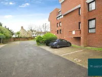 Недвижимость Britten Close, Golders Green: 1
