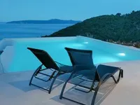 Недвижимость Трёхкомнатная квартира Центр: 2