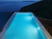 Недвижимость Трёхкомнатная квартира Центр: 11