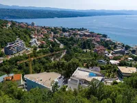 Недвижимость Трехкомнатная квартира, центр: 24