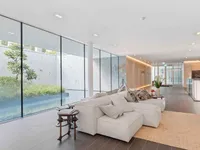 Недвижимость Apartment 5 rooms: 2