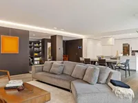 Недвижимость Apartment 5 rooms: 8