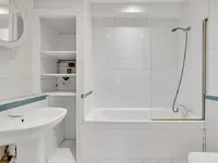 Недвижимость Adelaide Road: 3