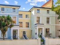 Недвижимость Adelaide Road: 11