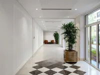 Недвижимость Квартира 4-комн. в центре: 9