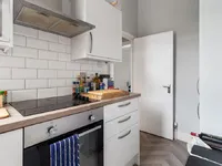 Недвижимость Kingsdown Road: 1