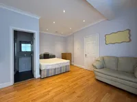 Недвижимость Upper Richmond Road: 5