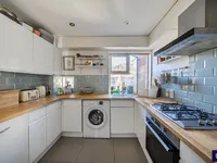 Недвижимость Highcroft Road: 6