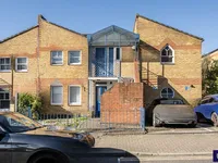 Недвижимость Highcroft Road: 7