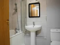 Недвижимость Shaftesbury Gardens, London, 6: 6