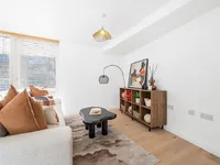 Недвижимость Clarence Avenue: 10