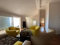 Недвижимость Трехкомнатная квартира в Центре: 2