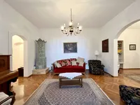 Недвижимость Трёхкомнатная квартира Центр: 2