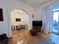 Недвижимость Трёхкомнатная квартира Центр: 3