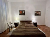 Недвижимость Трёхкомнатная квартира Центр: 9