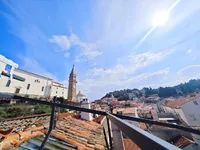 Недвижимость Четырёхкомнатная квартира с террасой в Пиране: 4