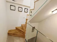 Недвижимость Четырёхкомнатная квартира с террасой в Пиране: 14