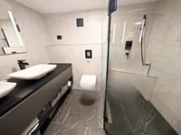 Недвижимость Четырёхкомнатная квартира с террасой в Пиране: 16