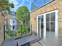 Недвижимость Oakfield Street: 2