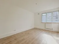 Недвижимость Elspeth Road: 2