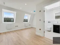 Недвижимость Battersea Park Road: 3