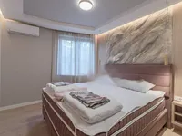 Недвижимость Трёхкомнатная квартира, центр: 4