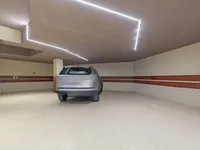 Недвижимость Трёхкомнатная квартира, центр: 8