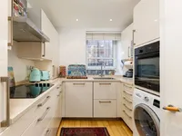 Недвижимость Crown Lodge, 12 Elystan Street: 12
