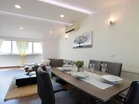 Недвижимость Двухкомнатная квартира, Опатия: 1