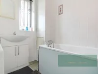 Недвижимость Portland Rise, Manor House: 1