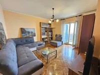 Недвижимость Трёхкомнатная квартира Зора: 1