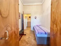 Недвижимость Трехкомнатная квартира Центр: 9