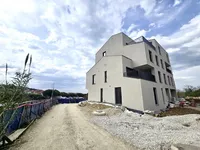Недвижимость Изола: светлая квартира с атриумом: 11