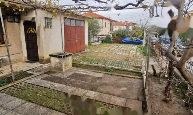 Недвижимость Изола: Дом с Участком: 13