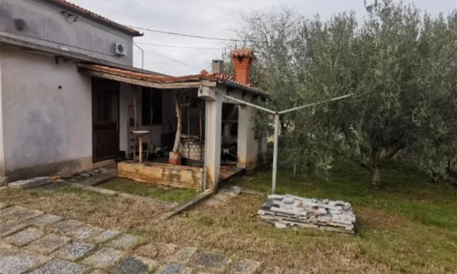 Недвижимость Изола: Дом с Участком: 19