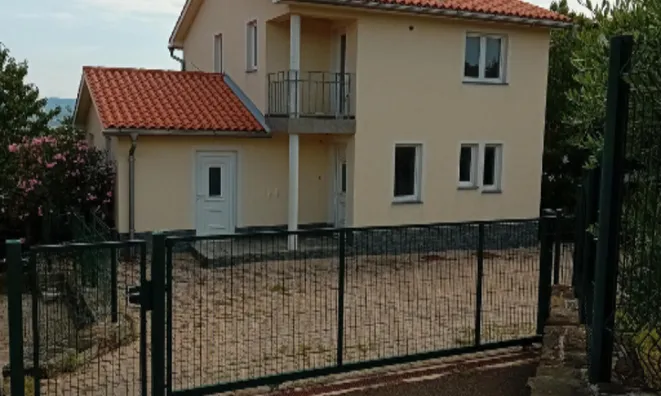 Недвижимость Двухэтажный дом в Хрватини: 3