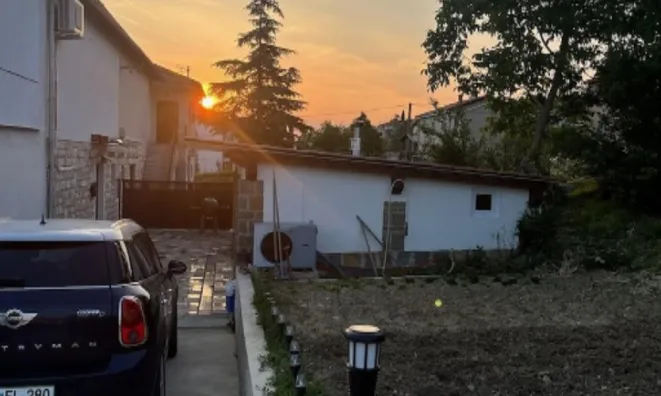 Недвижимость Парецаг, дом Двойчек: 16